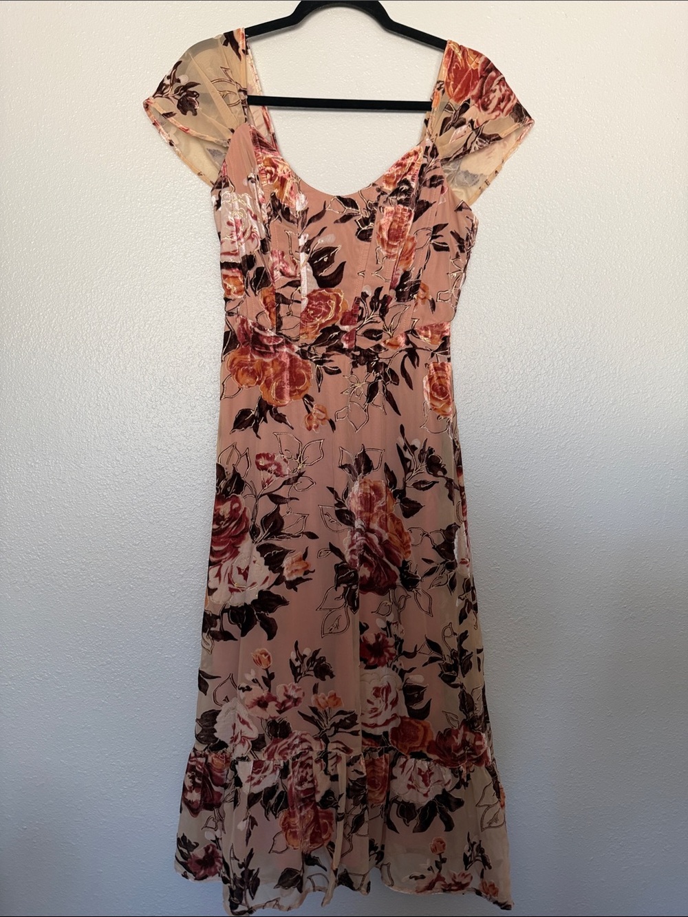 Lulus Velvet Floral Scoop Neck Midi Dress in Blush Pink